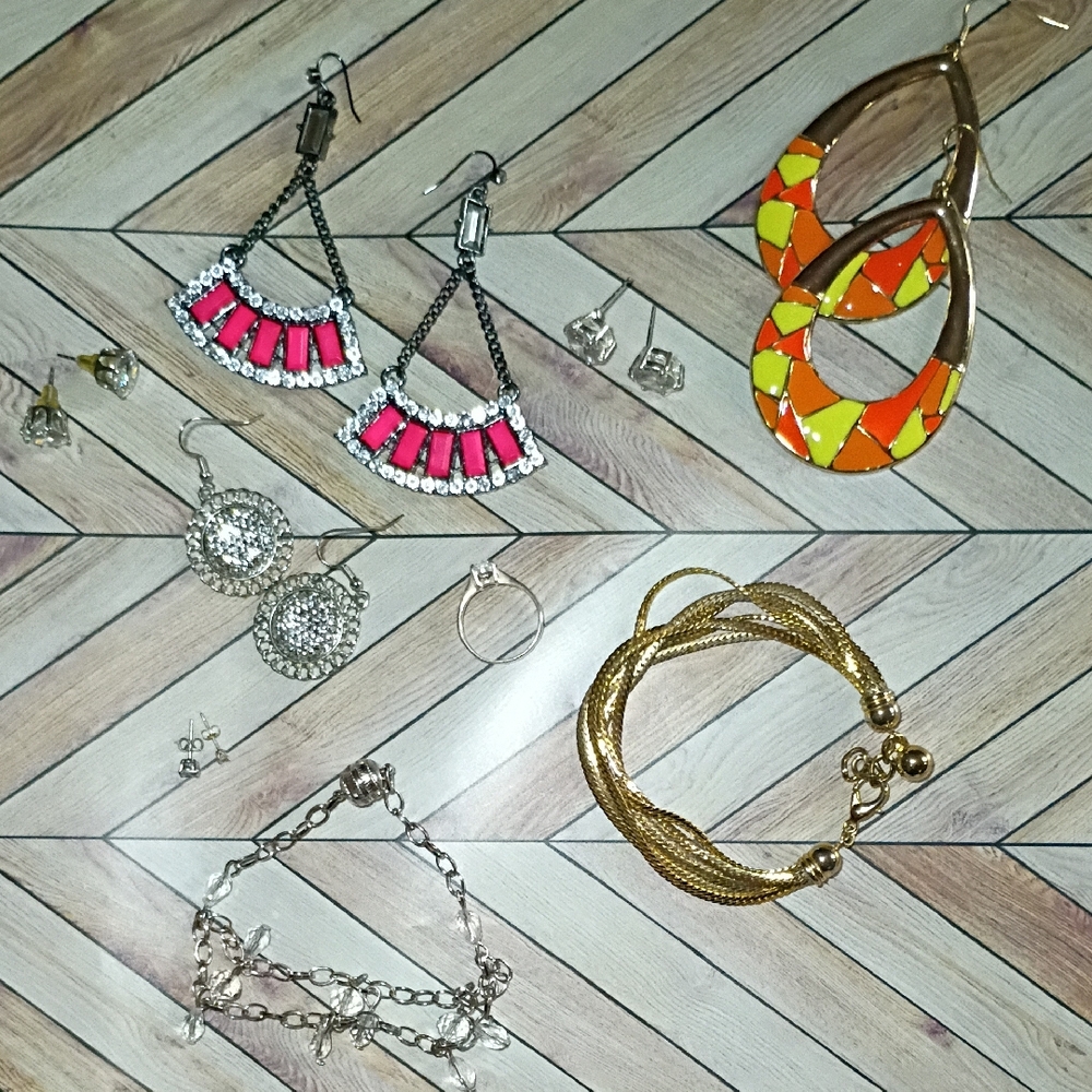 Earrings, Bracelets & Ring Mixed Jewelry Set Of 10 Items GUC
